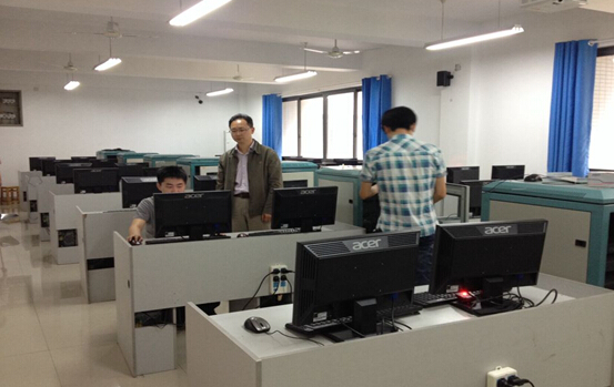 石曉冀 匠心育才，助力學子在重慶中職技能大賽網絡技術服務項目斬獲佳績